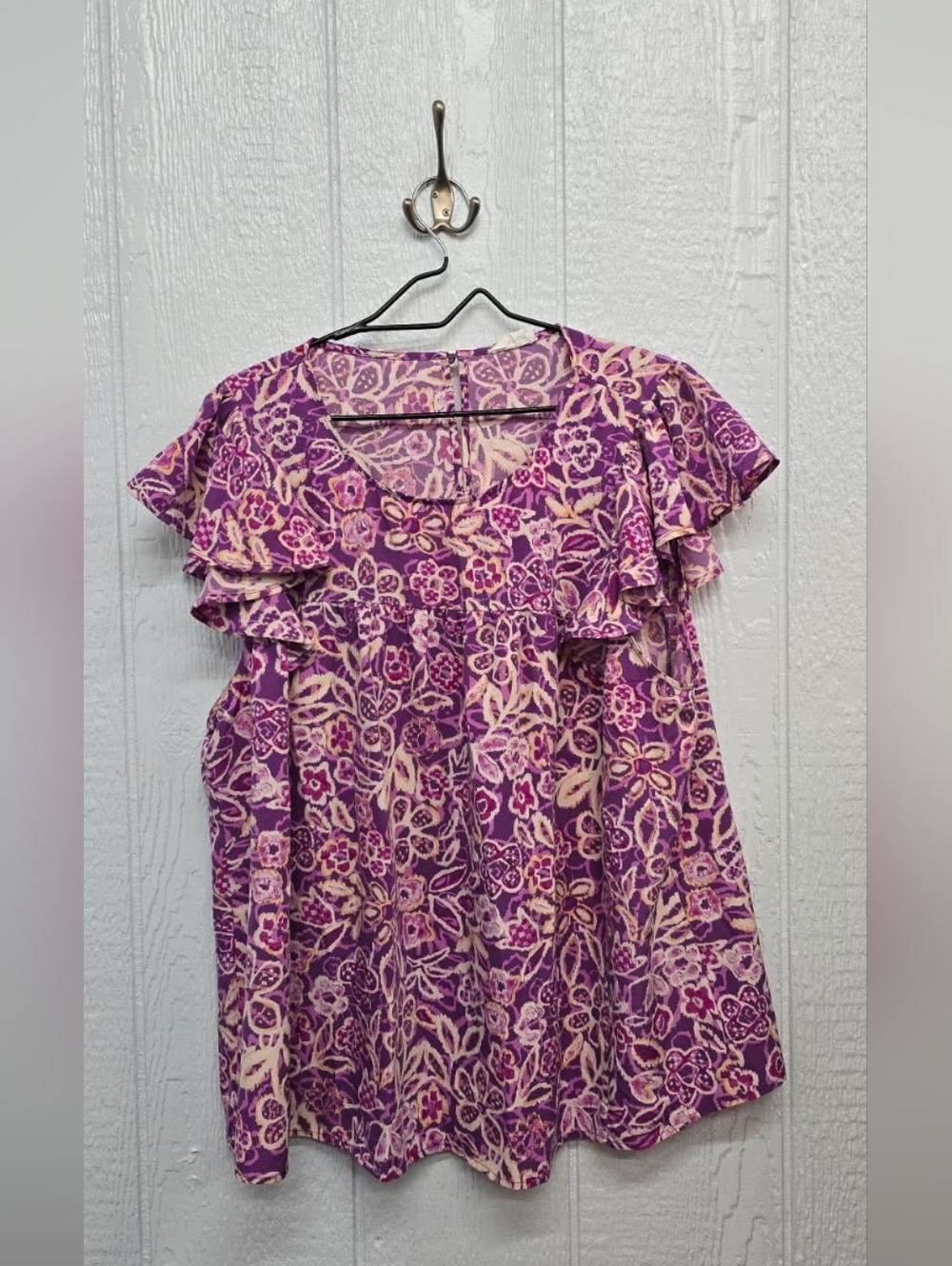 GUC 3X Women's Purple Floral Ruffle Short-Sleeve Top